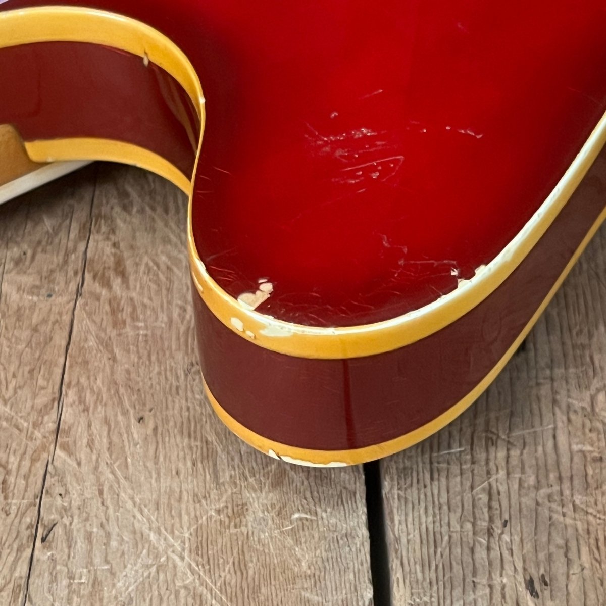 SOLD - Fender Coronado II 1967 Red - Mahar's Vintage Guitars