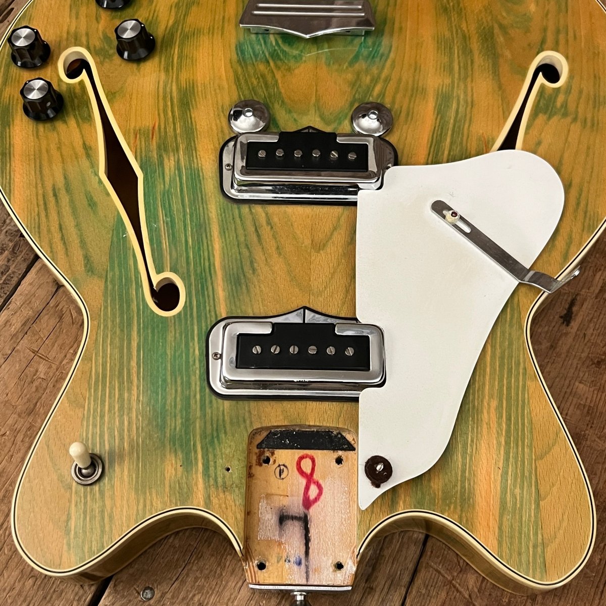 SOLD - Fender Coronado II Wildwood 1 1967 Rainbow Green - Mahar's Vintage Guitars