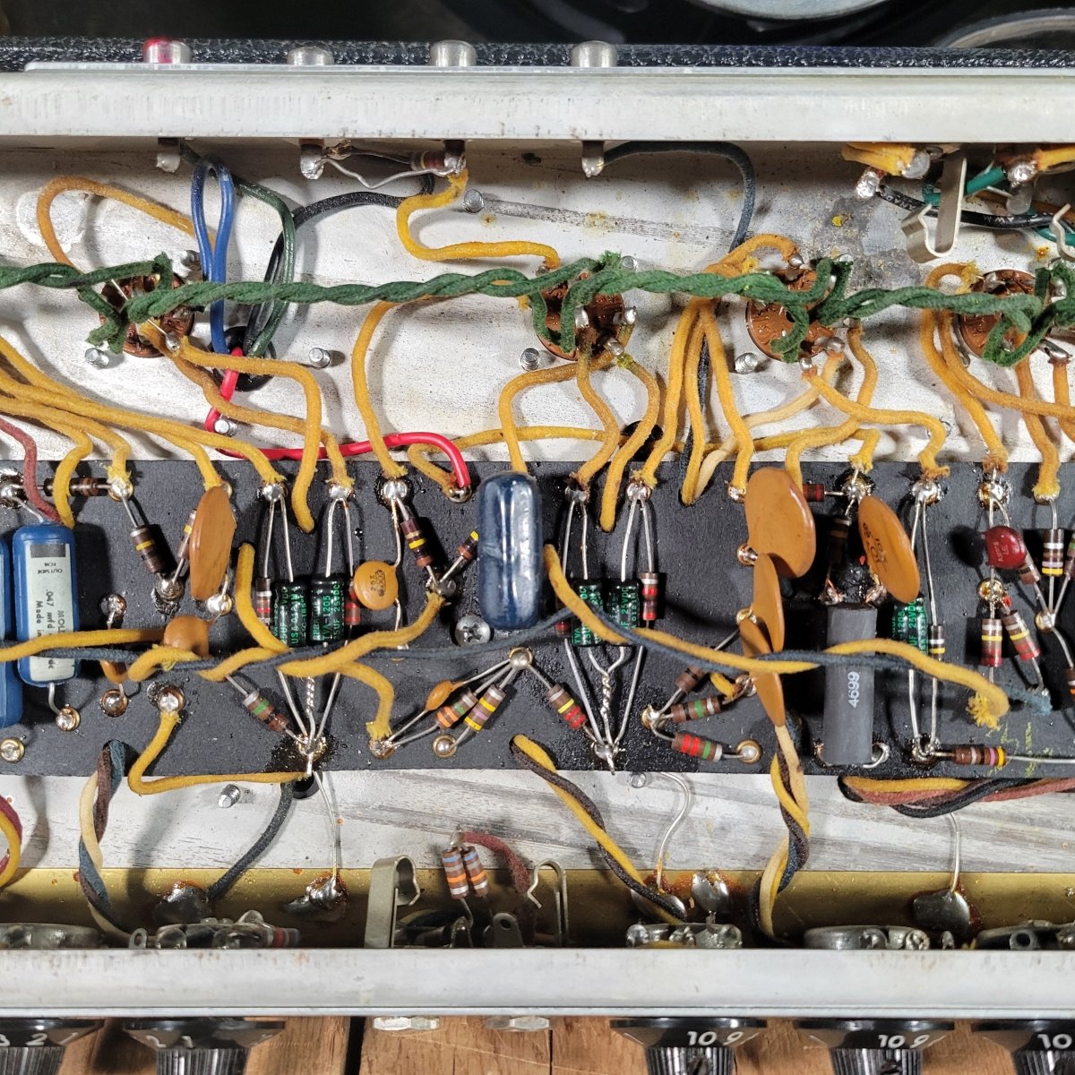 SOLD - Fender Deluxe Reverb AB763 Black Panel 1967 - Mahar's Vintage Guitars