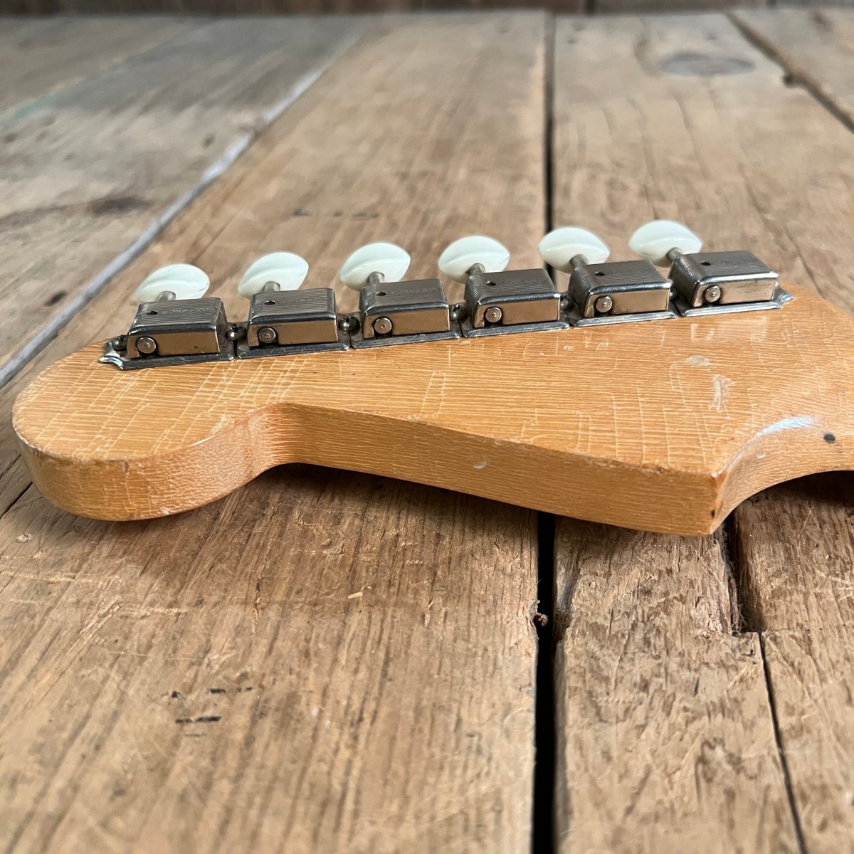 SOLD - Fender Duo Sonic 1958 Desert Sand - Mahar's Vintage Guitars