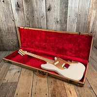 SOLD - Fender Duo Sonic 1958 Desert Sand - Mahar's Vintage Guitars