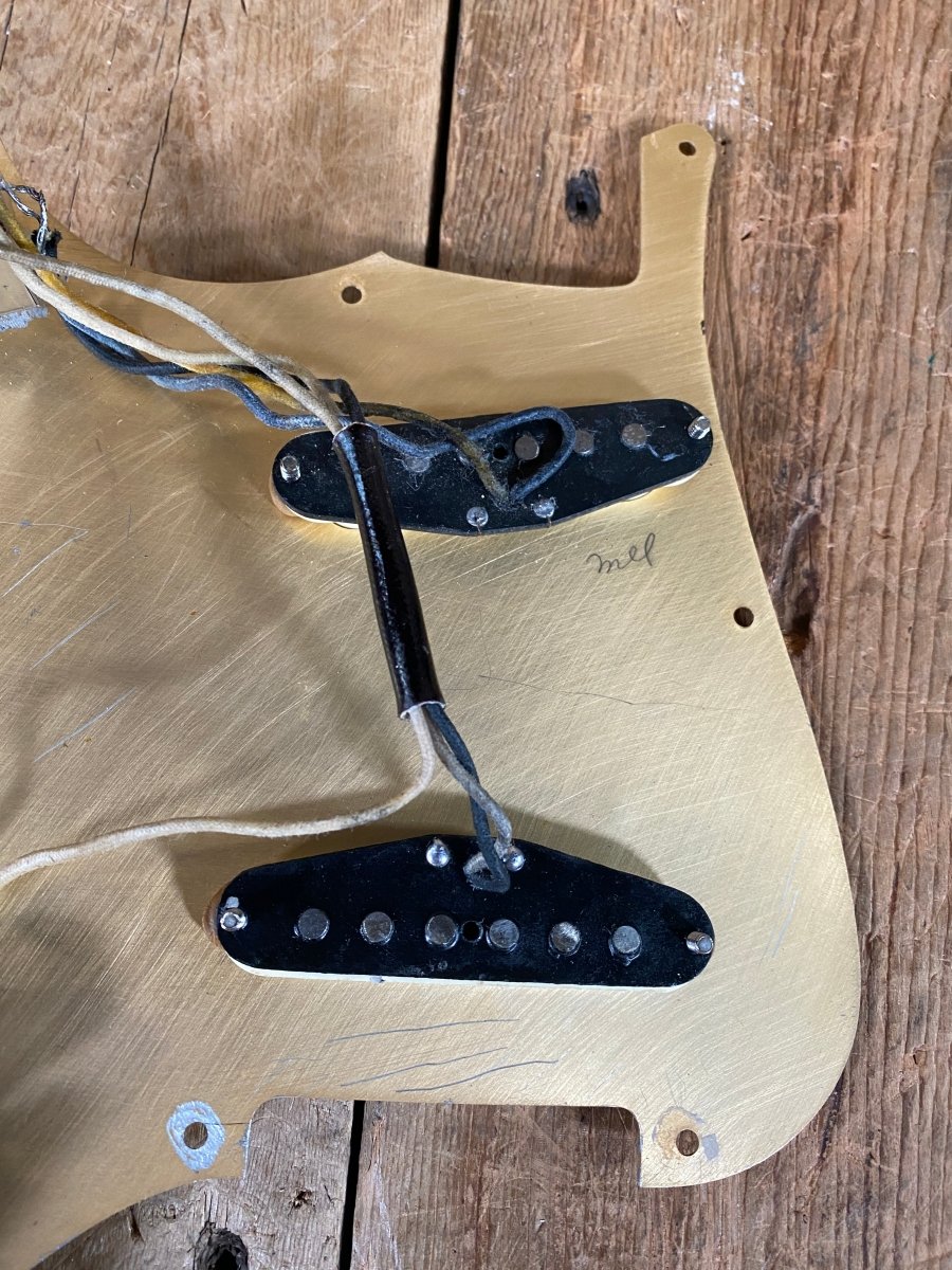 SOLD - Fender Duo Sonic 1958 Desert Sand - Mahar's Vintage Guitars