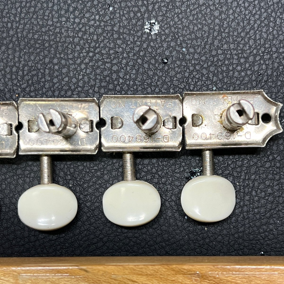 SOLD - Fender Duo Sonic 1958 Desert Sand - Mahar's Vintage Guitars