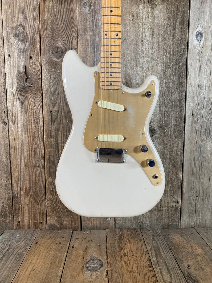SOLD - Fender Duo Sonic 1958 Desert Sand - Mahar's Vintage Guitars