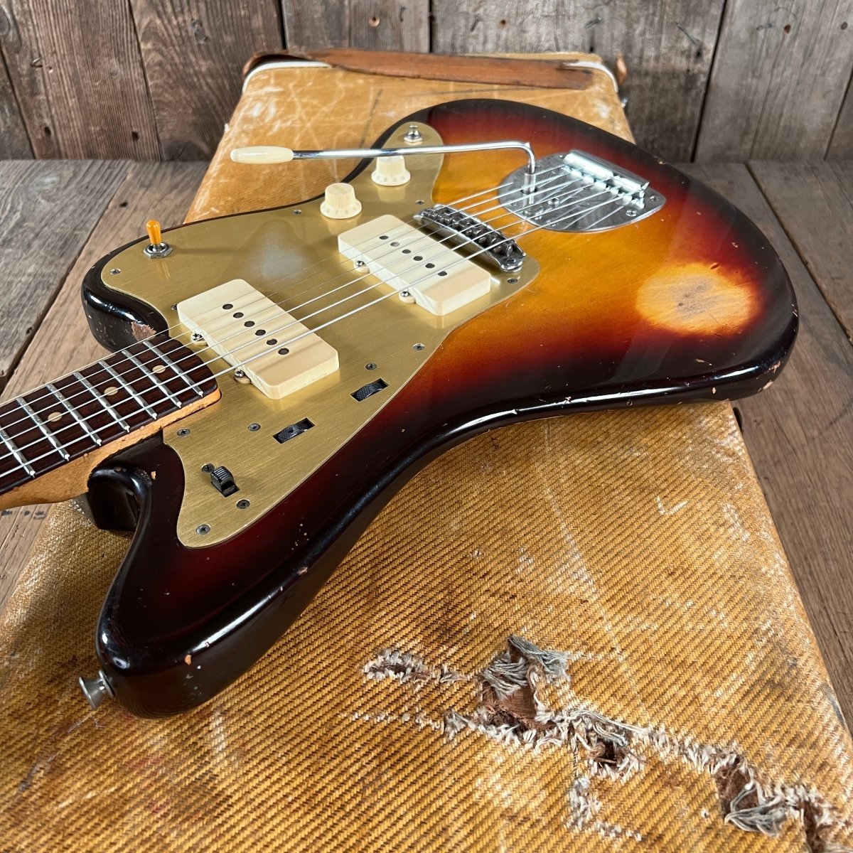 SOLD - Fender Jazzmaster 1959 Sunburst - Mahar's Vintage Guitars
