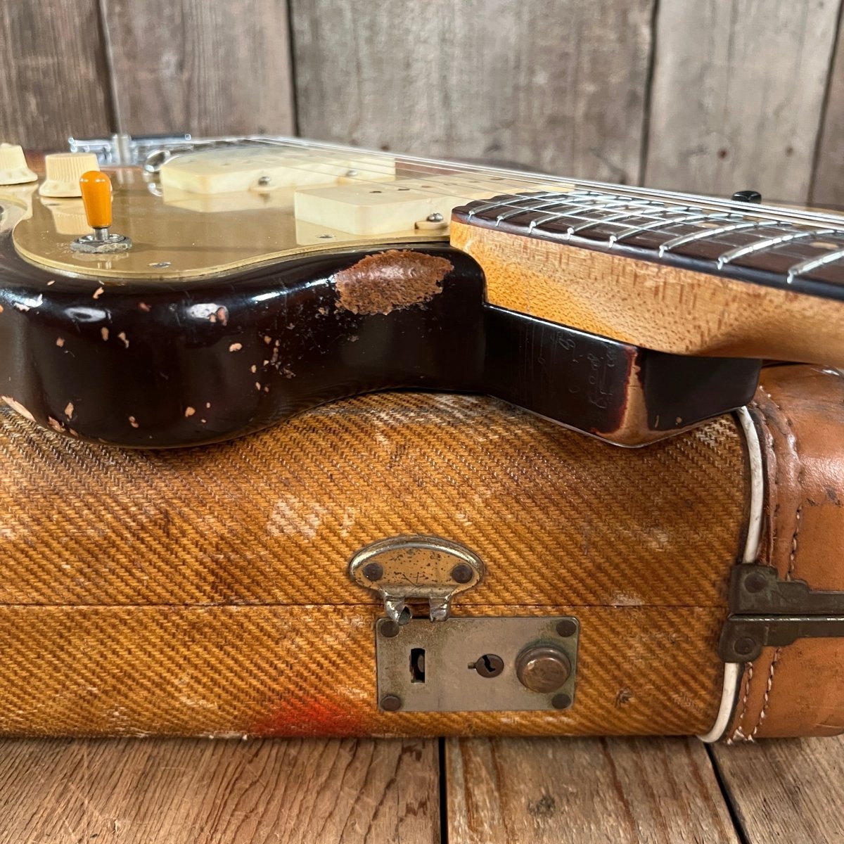 SOLD - Fender Jazzmaster 1959 Sunburst - Mahar's Vintage Guitars