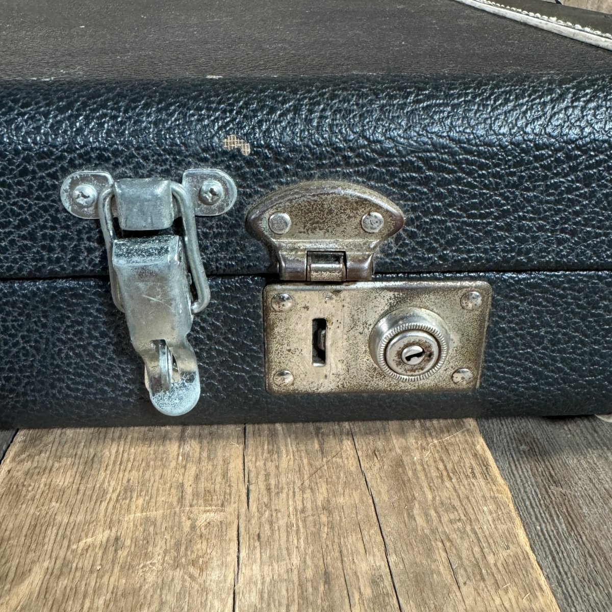 SOLD - Fender Jazzmaster Professionally Re - fretted 1978 Sunburst - Mahar's Vintage Guitars