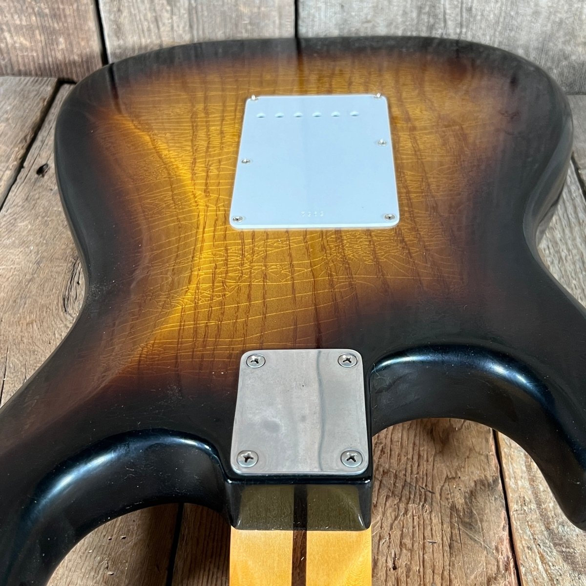 SOLD - Fender Masterbuilt Yuriy Shishkov Stratocaster 50th Anniversary Limited 2005 Sunburst - Mahar's Vintage Guitars