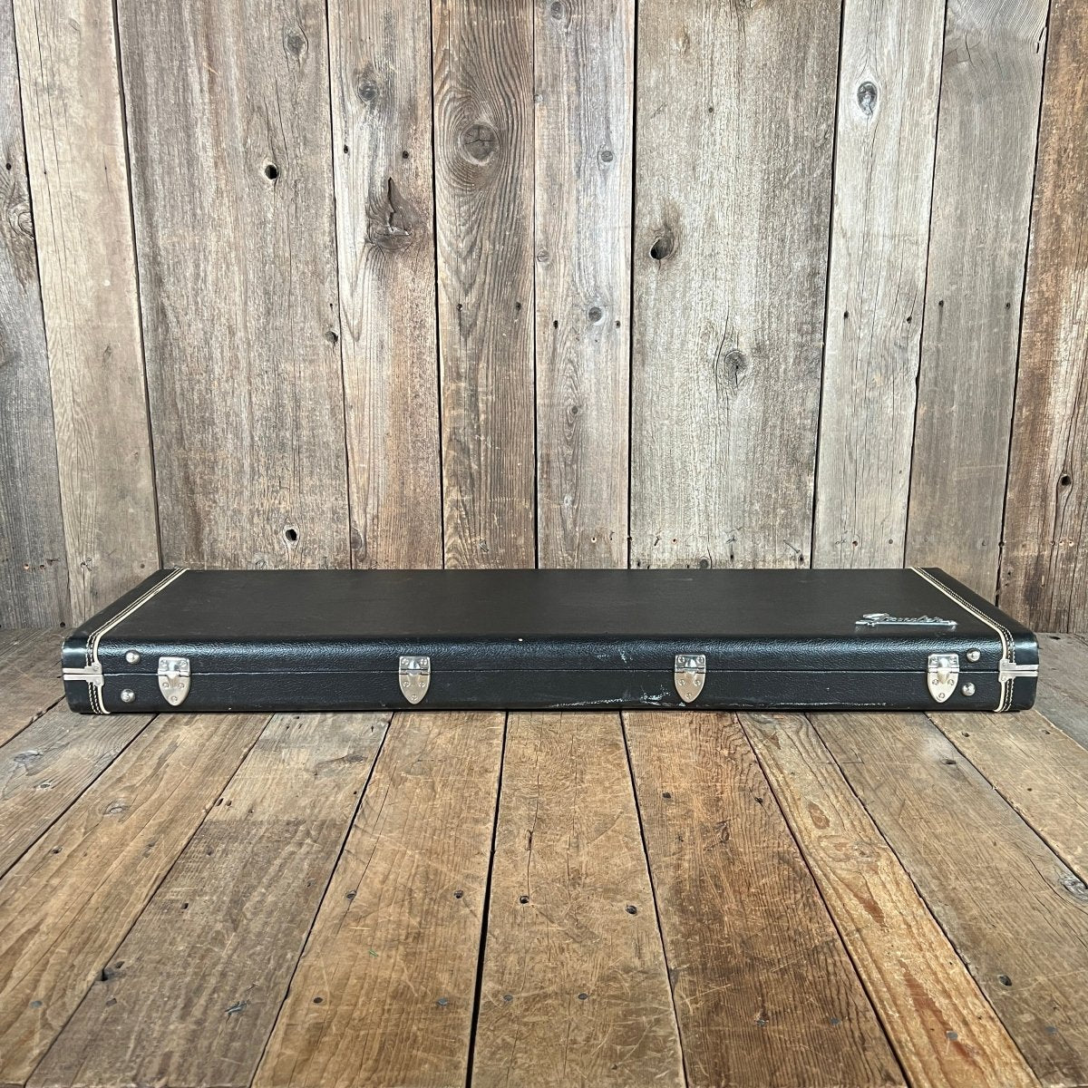 SOLD - Fender Precision Bass 1970 Sunburst - Mahar's Vintage Guitars