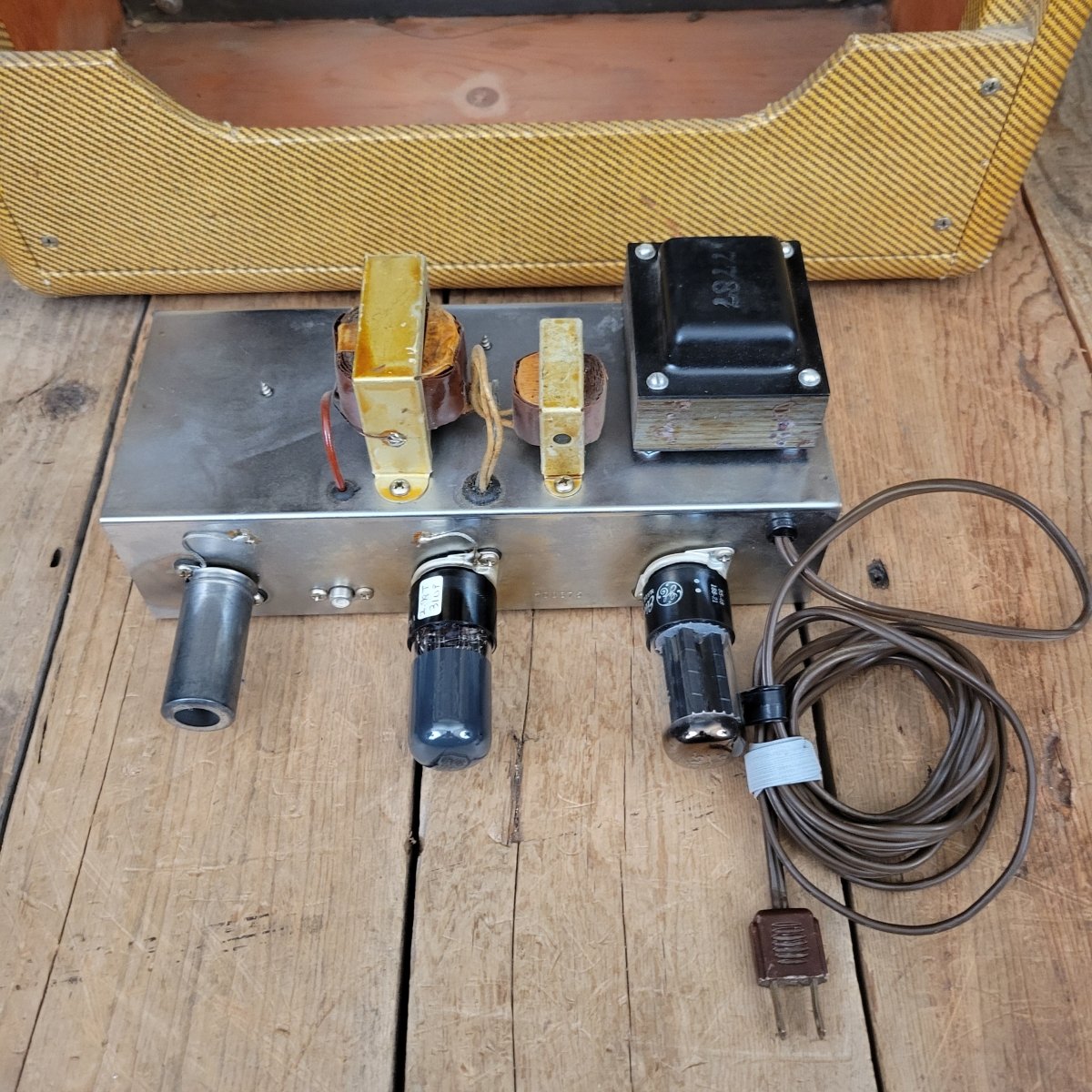 SOLD - Fender Princeton Tweed 5E2 1955 Rare Early Narrow Panel Variant Large Cabinet - Mahar's Vintage Guitars