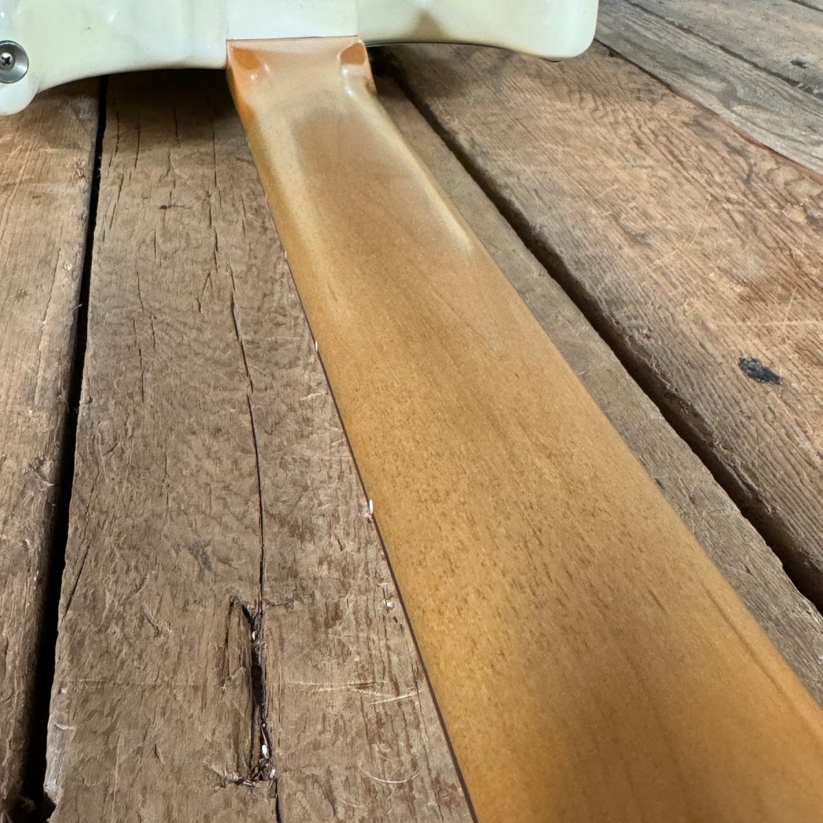 SOLD - Fender Road Worn 60s Stratocaster 2014 Olympic White - Mahar's Vintage Guitars