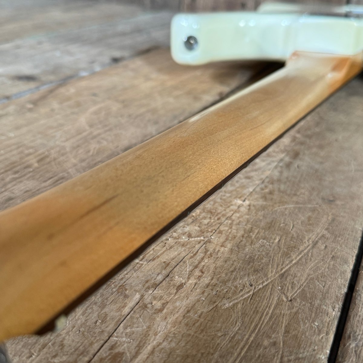 SOLD - Fender Road Worn 60s Stratocaster 2014 Olympic White - Mahar's Vintage Guitars