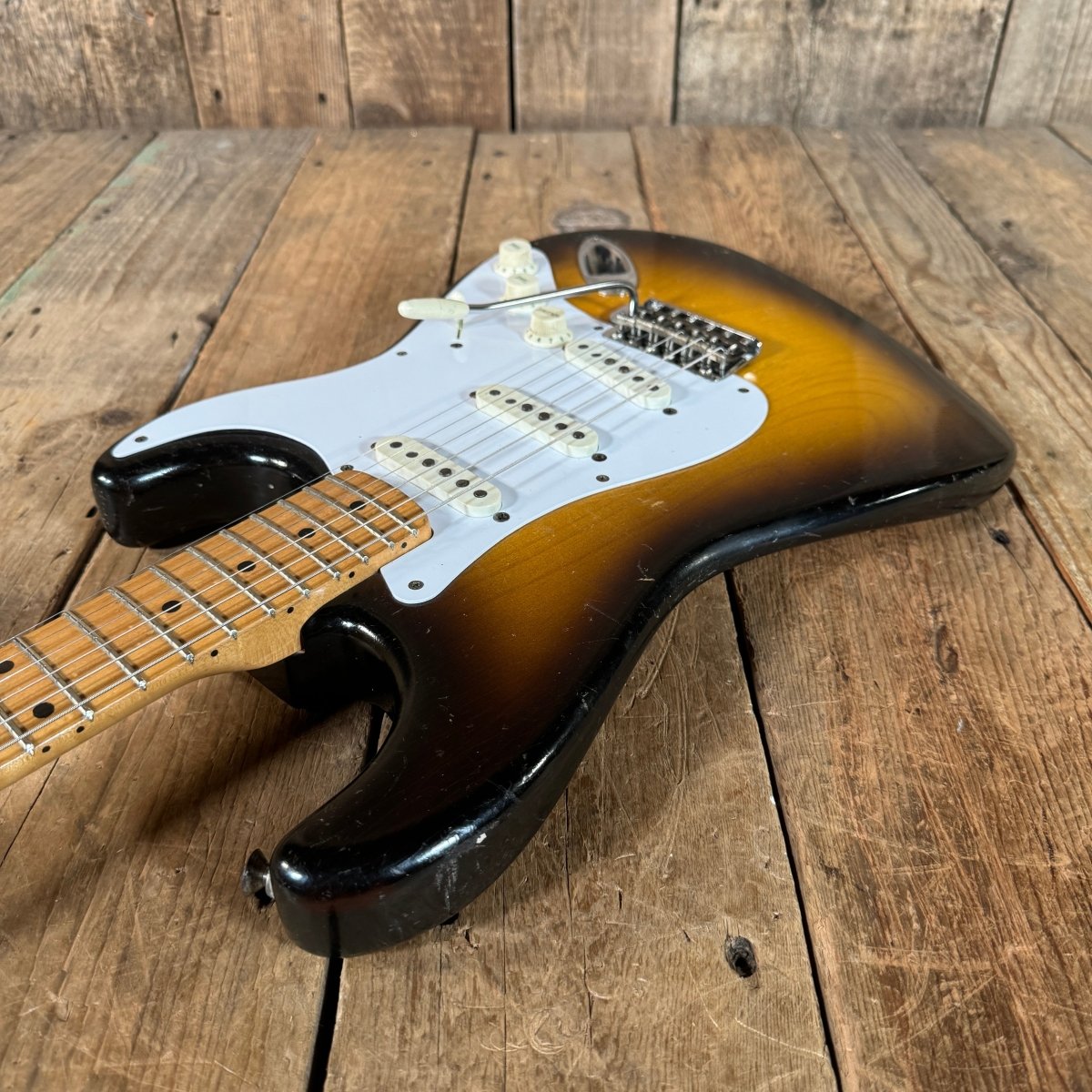 SOLD - Fender Stratocaster 1957 Sunburst - Mahar's Vintage Guitars