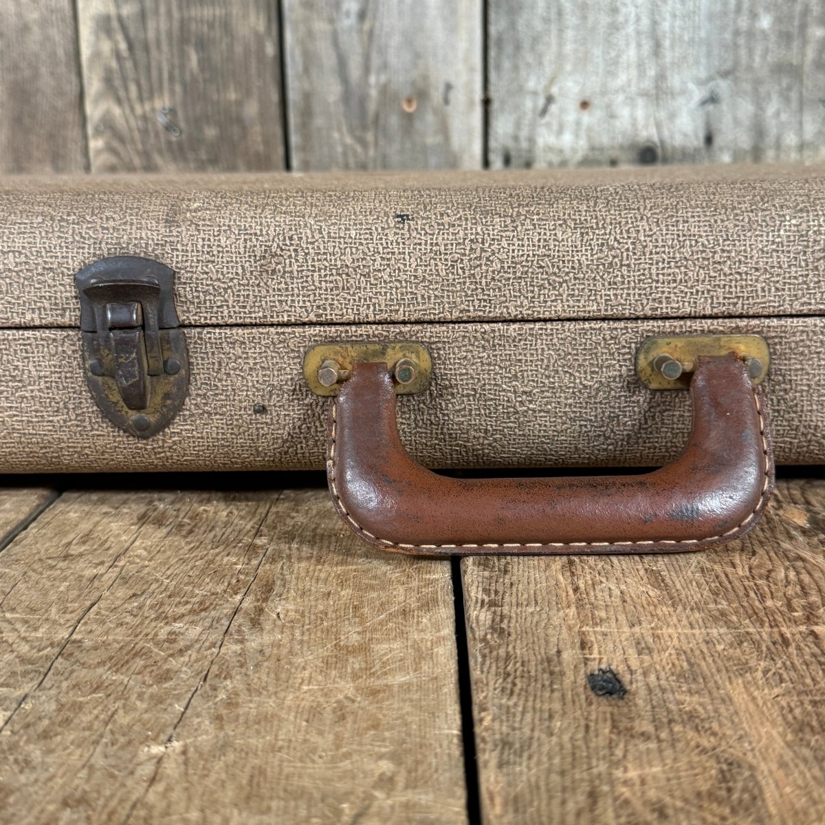 SOLD - Fender Stratocaster 1961 Dakota Red Refin - Mahar's Vintage Guitars