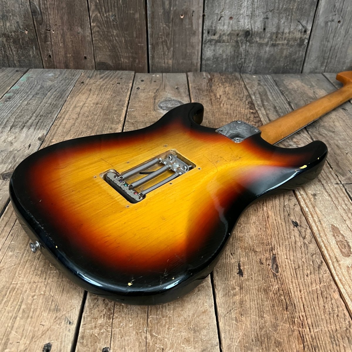 SOLD - Fender Stratocaster 1966 Refret Sunburst - Mahar's Vintage Guitars