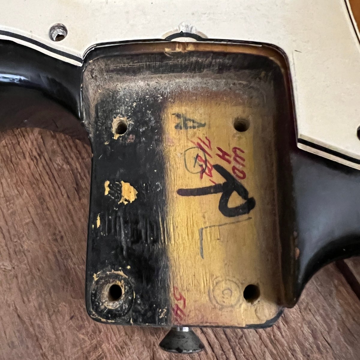 SOLD - Fender Stratocaster 1966 Refret Sunburst - Mahar's Vintage Guitars