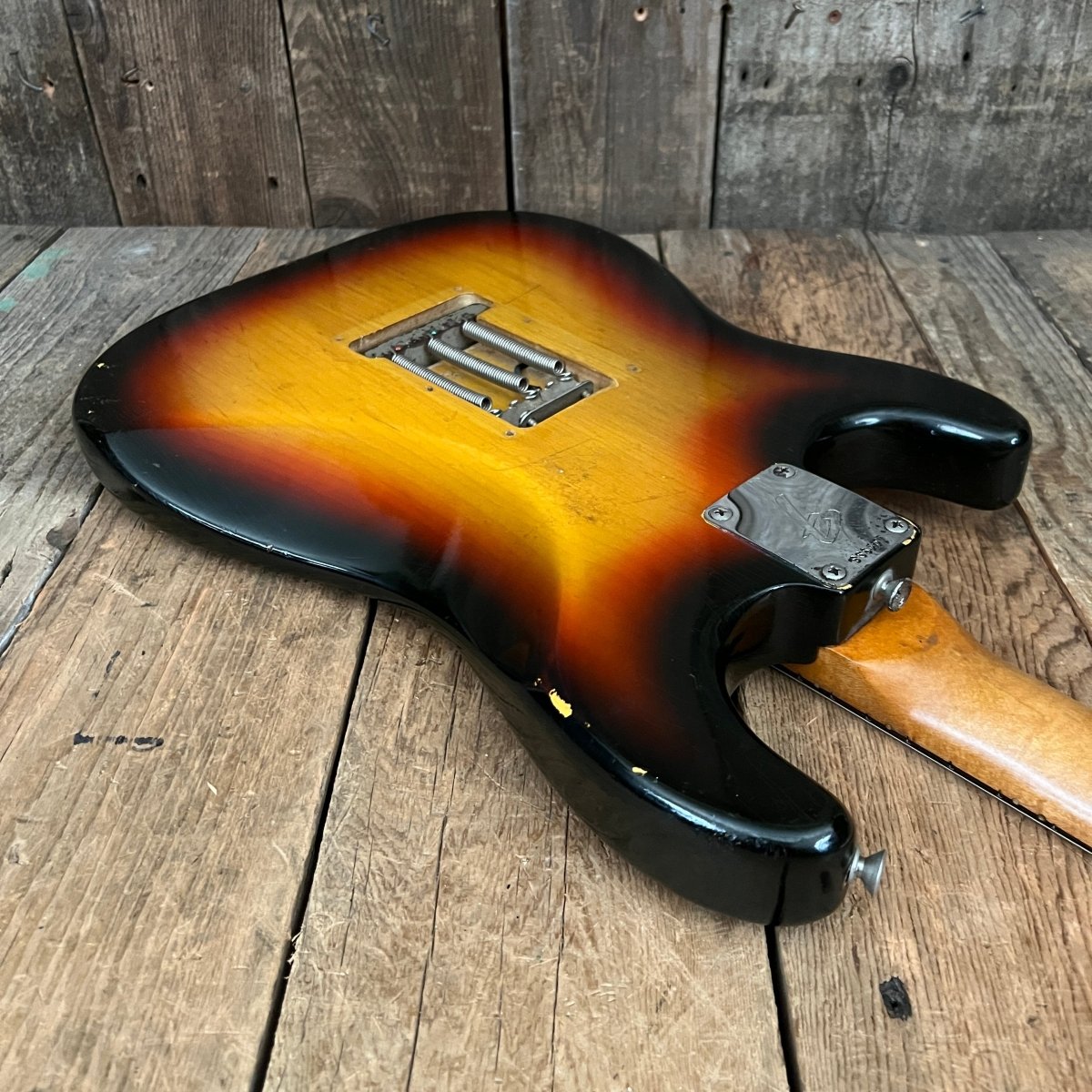SOLD - Fender Stratocaster 1966 Refret Sunburst - Mahar's Vintage Guitars