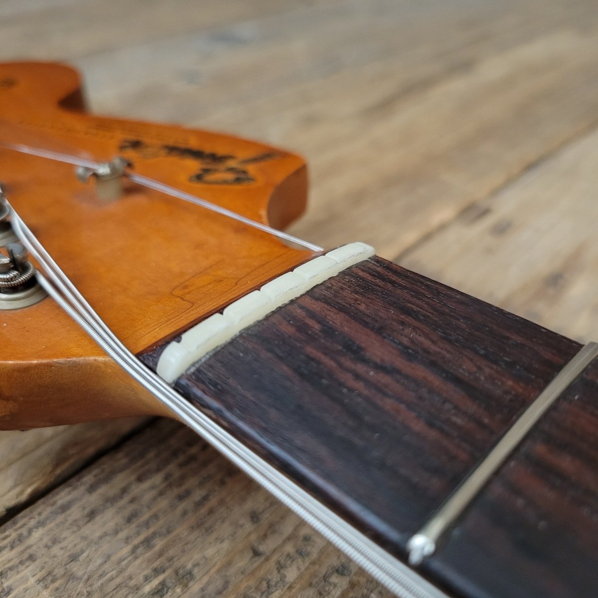 SOLD - Fender Stratocaster 1966 Refret Sunburst - Mahar's Vintage Guitars