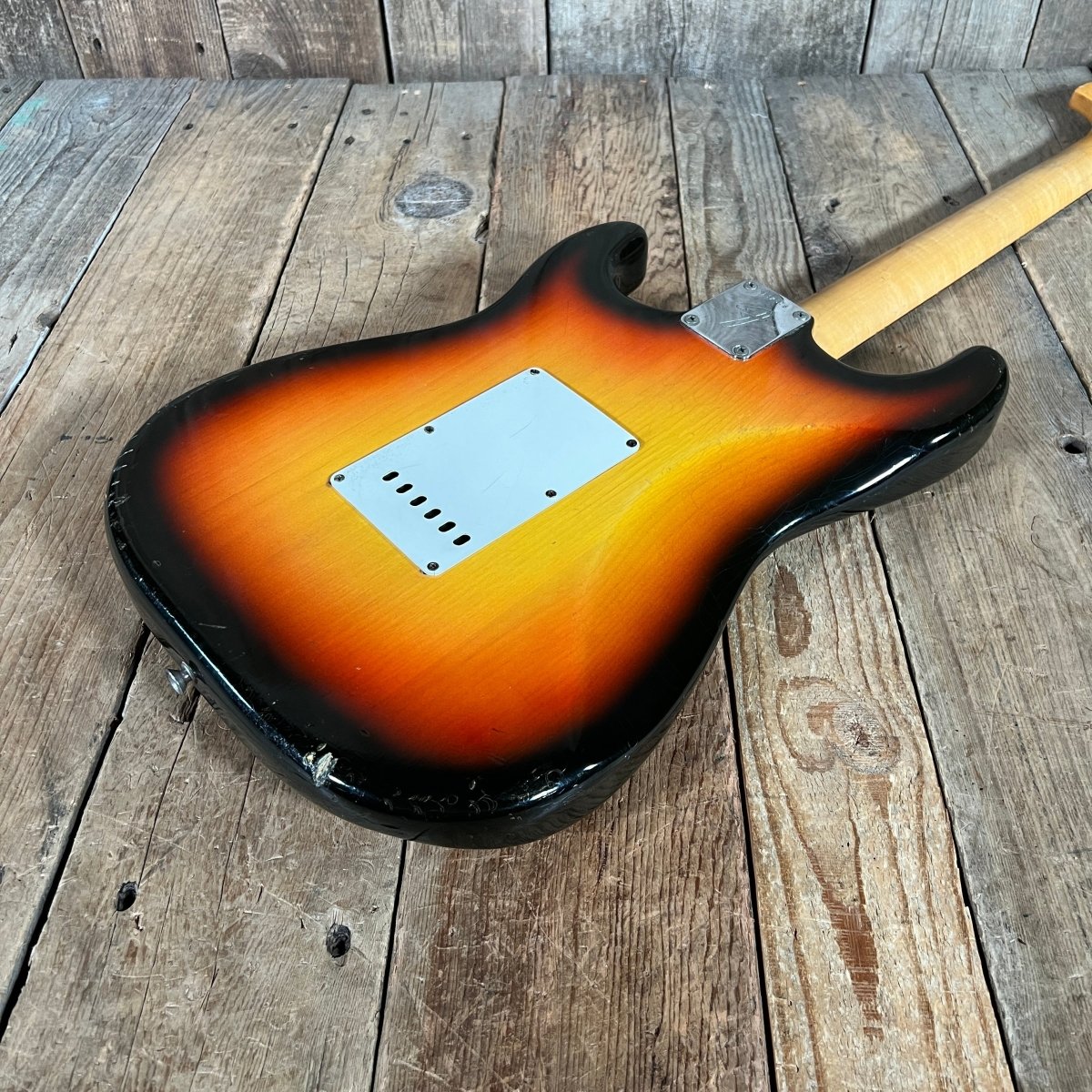 SOLD - Fender Stratocaster 1966 Sunburst - Mahar's Vintage Guitars