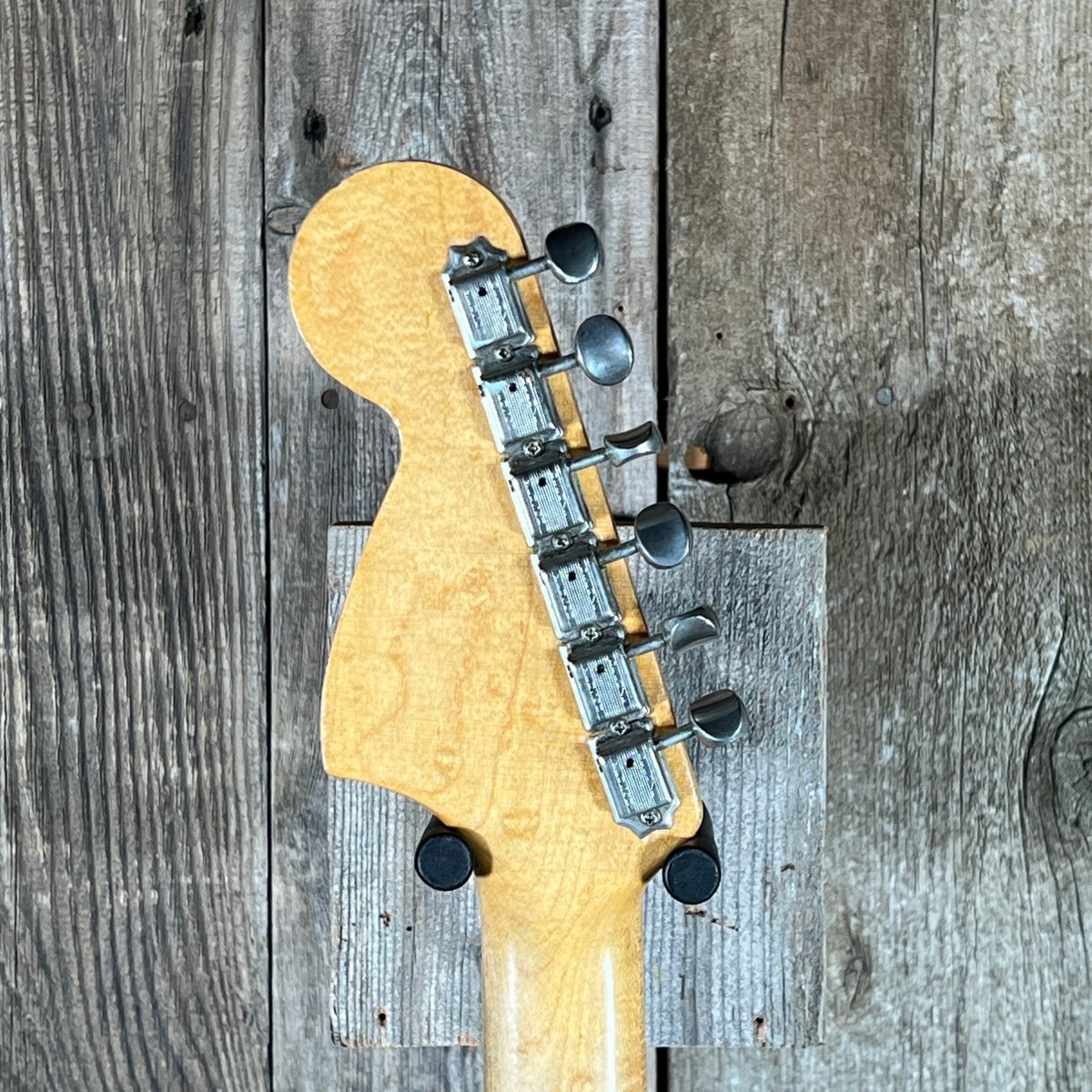 SOLD - Fender Stratocaster 1966 Sunburst - Mahar's Vintage Guitars