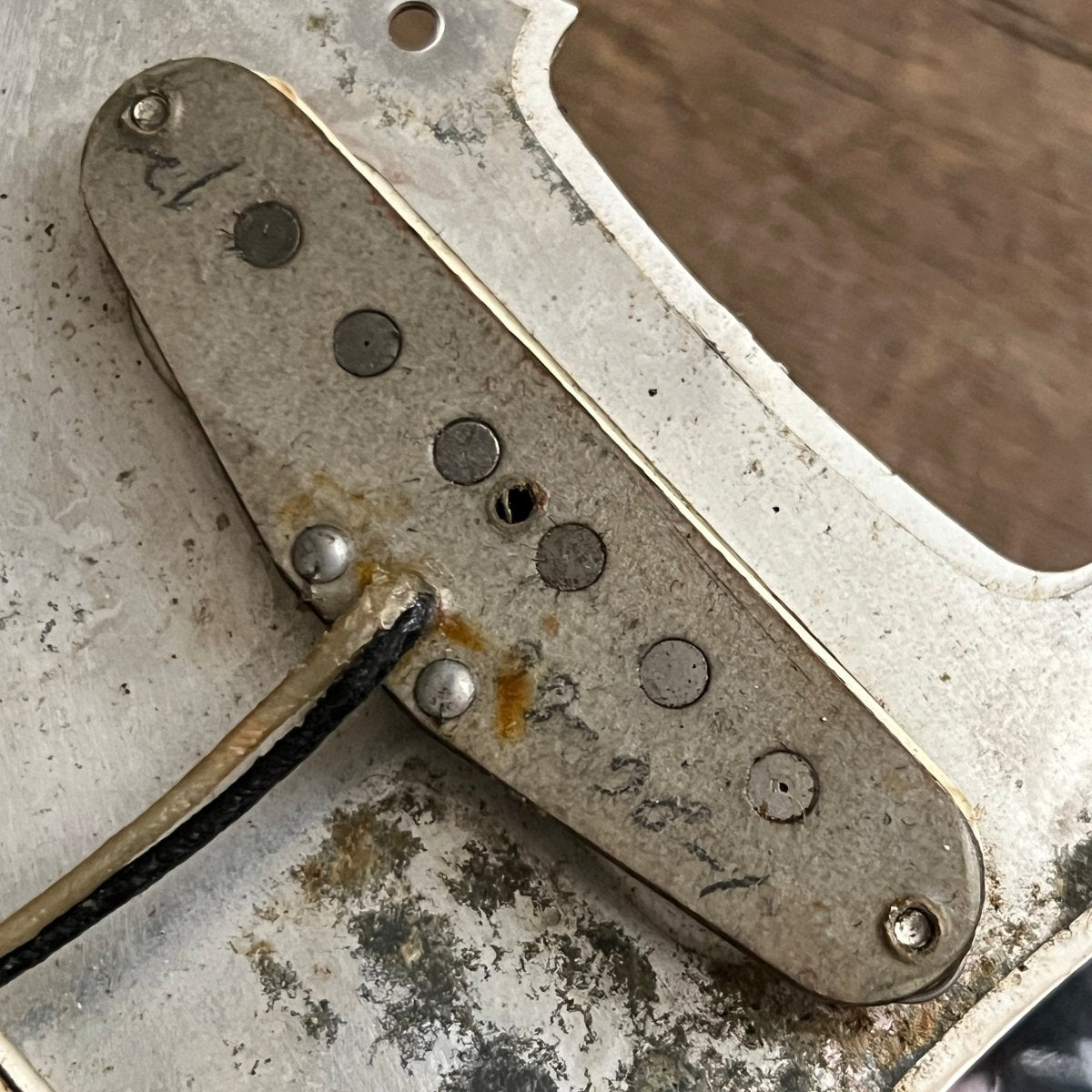 SOLD - Fender Stratocaster 1966 Sunburst - Mahar's Vintage Guitars