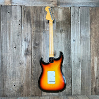 SOLD - Fender Stratocaster 1966 Sunburst - Mahar's Vintage Guitars