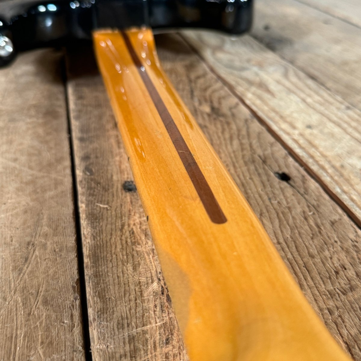 SOLD - Fender Stratocaster AVRI 57 Reissue 1986 Black - Mahar's Vintage Guitars