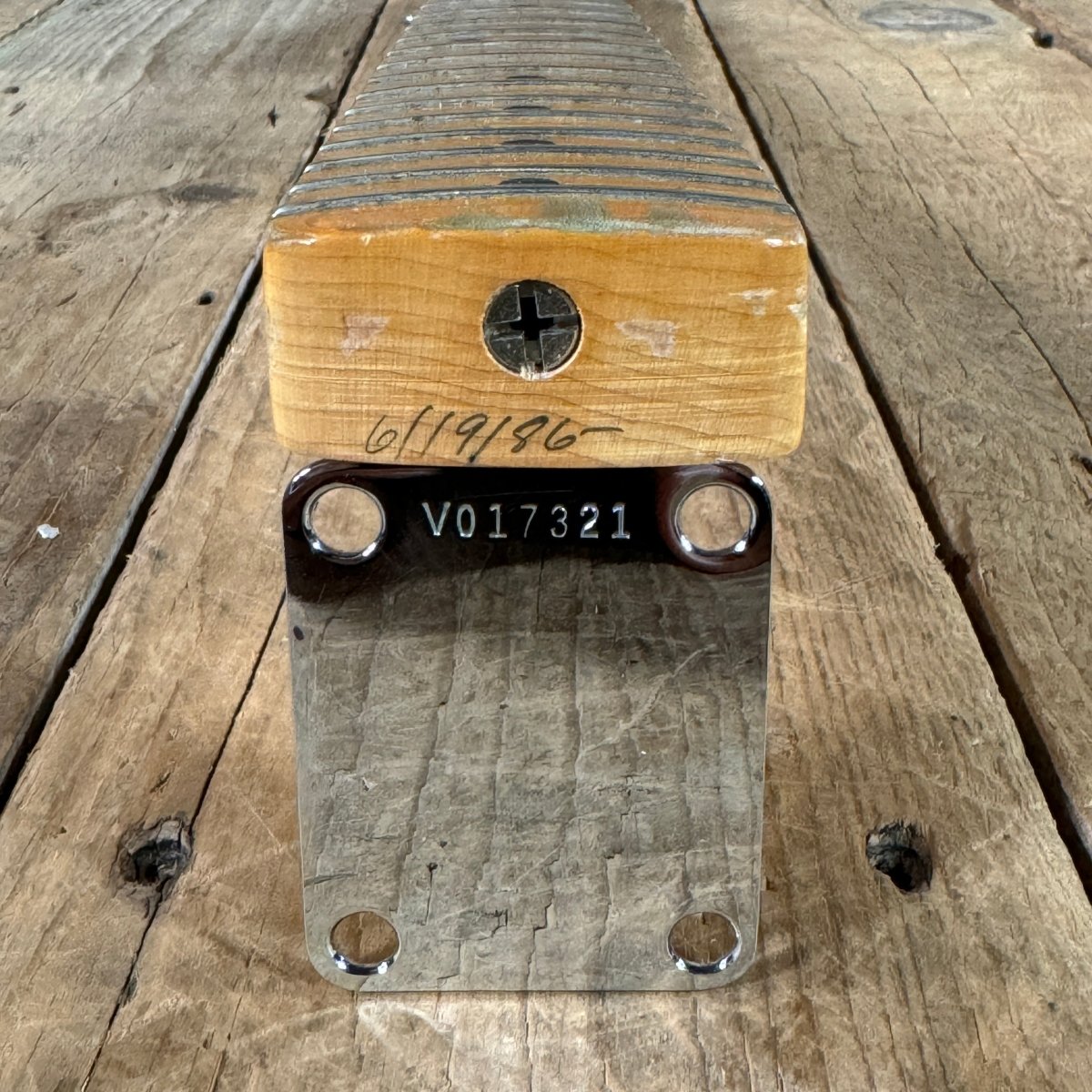 SOLD - Fender Stratocaster AVRI 57 Reissue 1986 Black - Mahar's Vintage Guitars