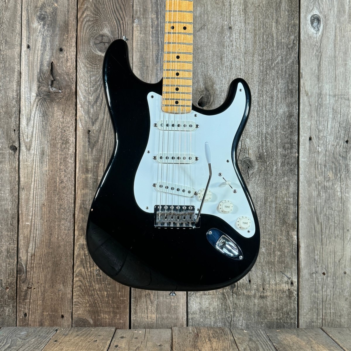 SOLD - Fender Stratocaster AVRI 57 Reissue 1986 Black - Mahar's Vintage Guitars