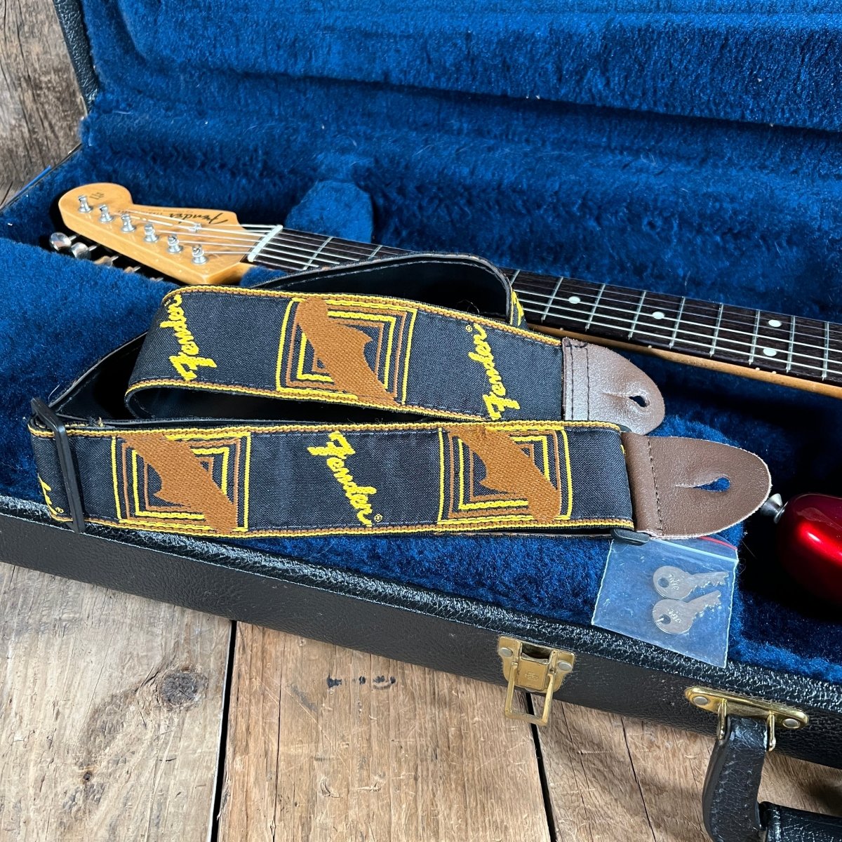 SOLD - Fender Stratocaster ST - 62 - 55 '62 Reissue E series Made in Japan 1985 Candy Apple - Mahar's Vintage Guitars