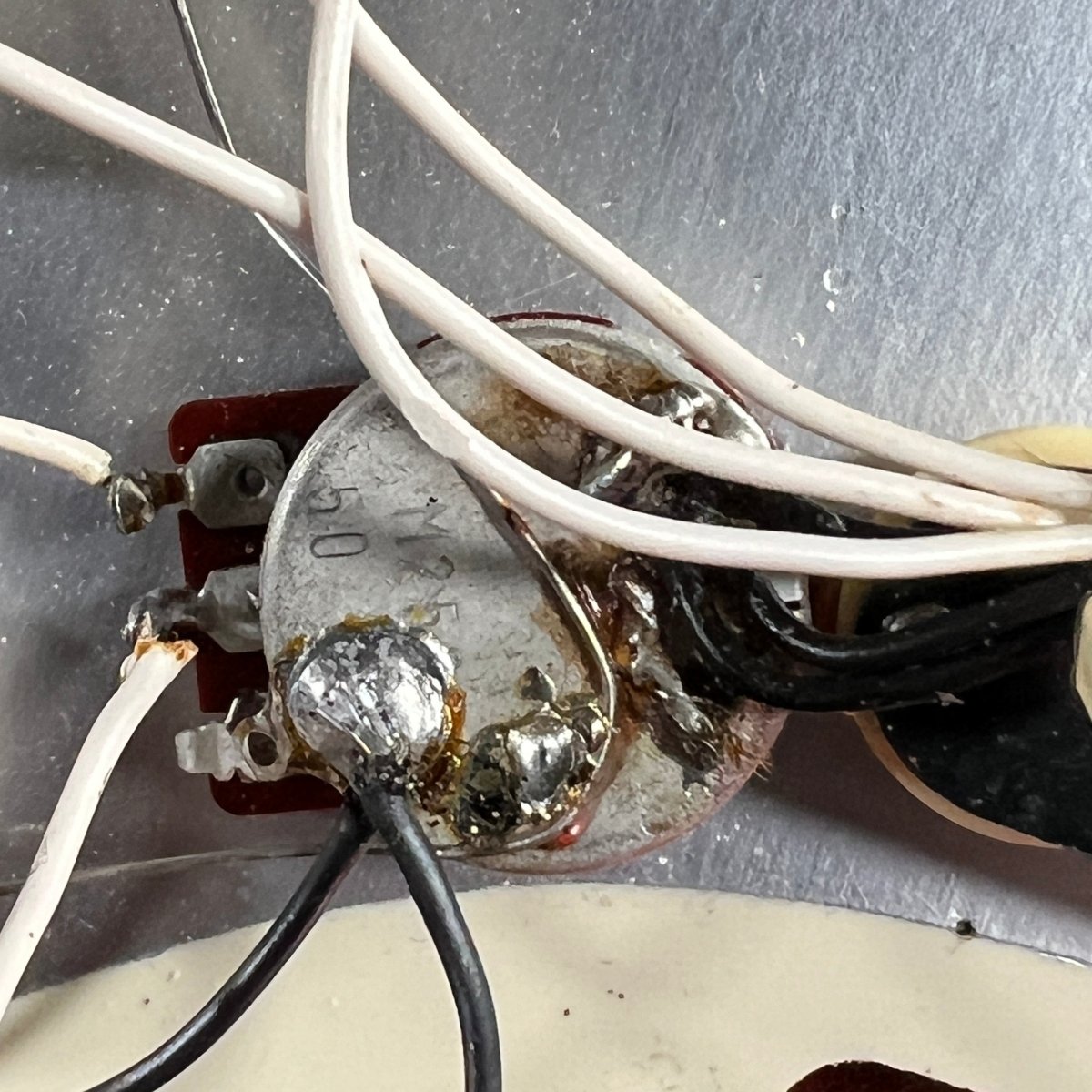 SOLD - Fender Stratocaster ST - 62 - 55 '62 Reissue E series Made in Japan 1985 Candy Apple - Mahar's Vintage Guitars