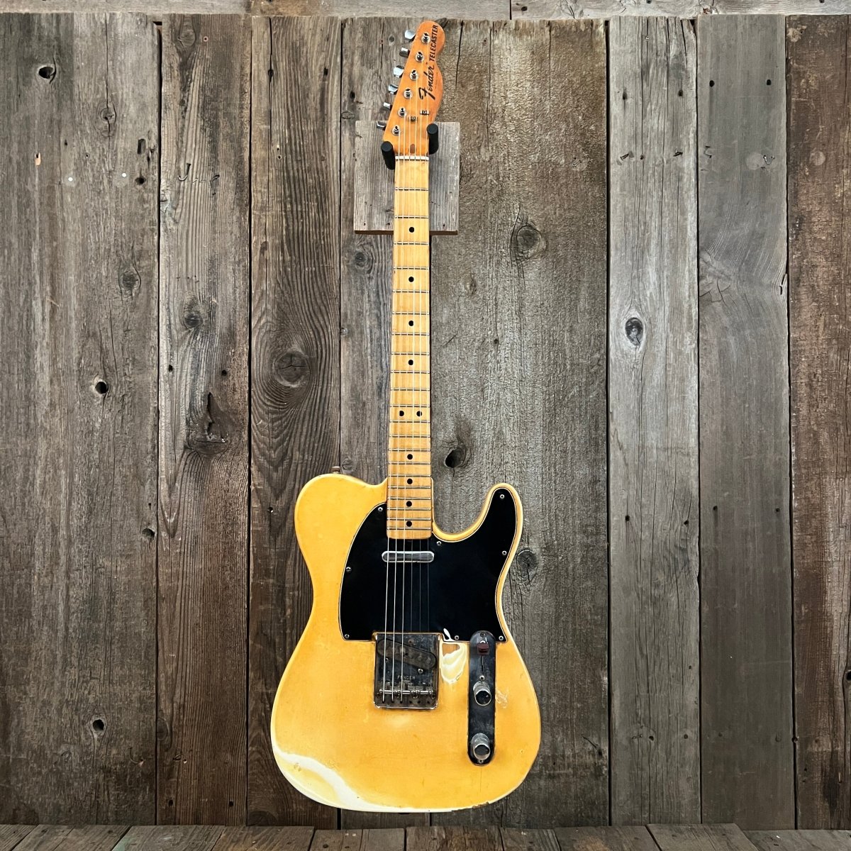 SOLD - Fender Telecaster 1976 Olympic White - Mahar's Vintage Guitars