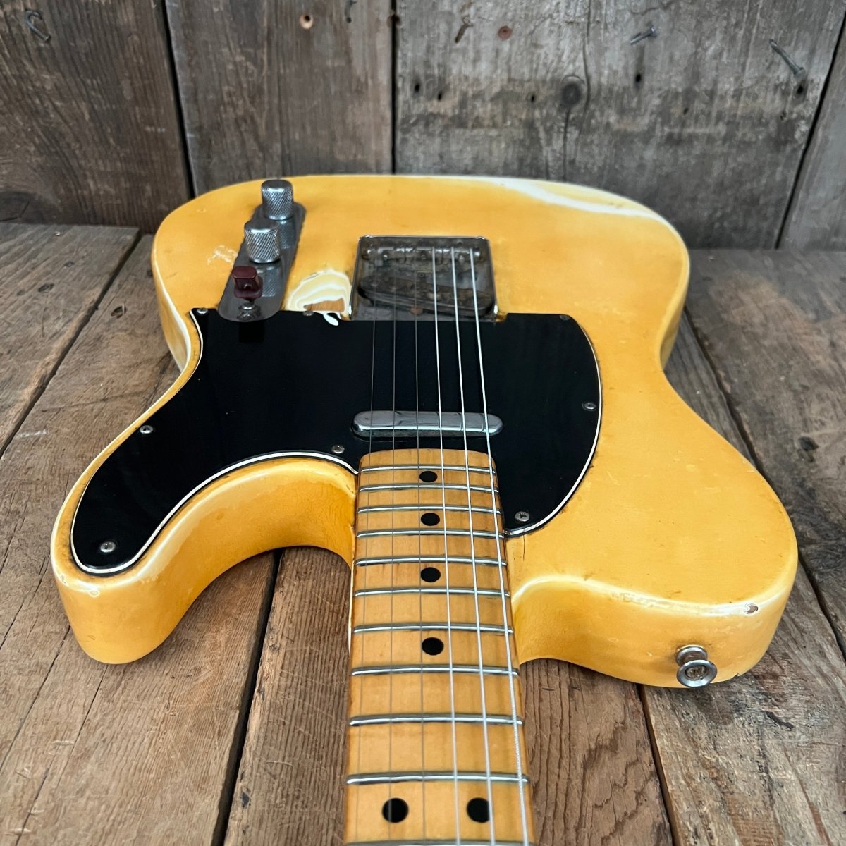 SOLD - Fender Telecaster 1976 Olympic White - Mahar's Vintage Guitars