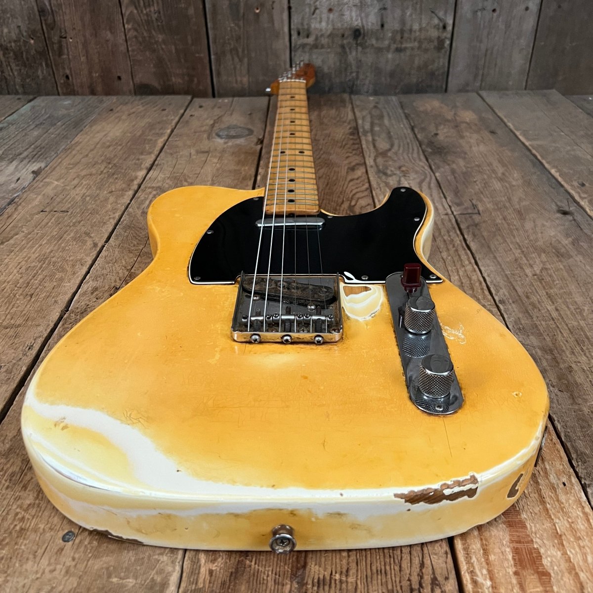 SOLD - Fender Telecaster 1976 Olympic White - Mahar's Vintage Guitars