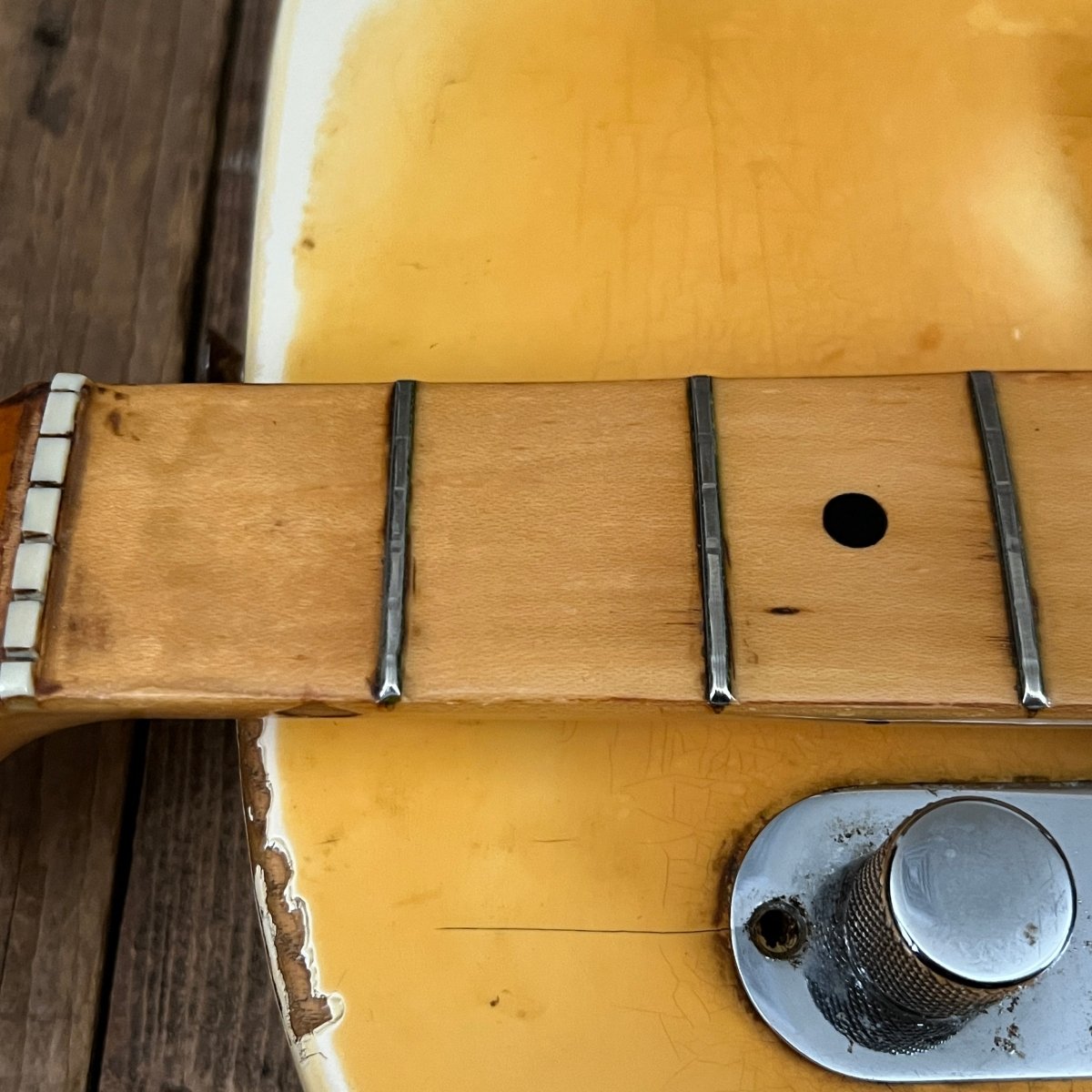 SOLD - Fender Telecaster 1976 Olympic White - Mahar's Vintage Guitars