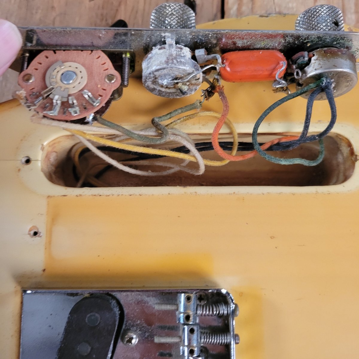 SOLD - Fender Telecaster Player's Grade Maple Cap Nitro Finish 1968 Blonde - Mahar's Vintage Guitars