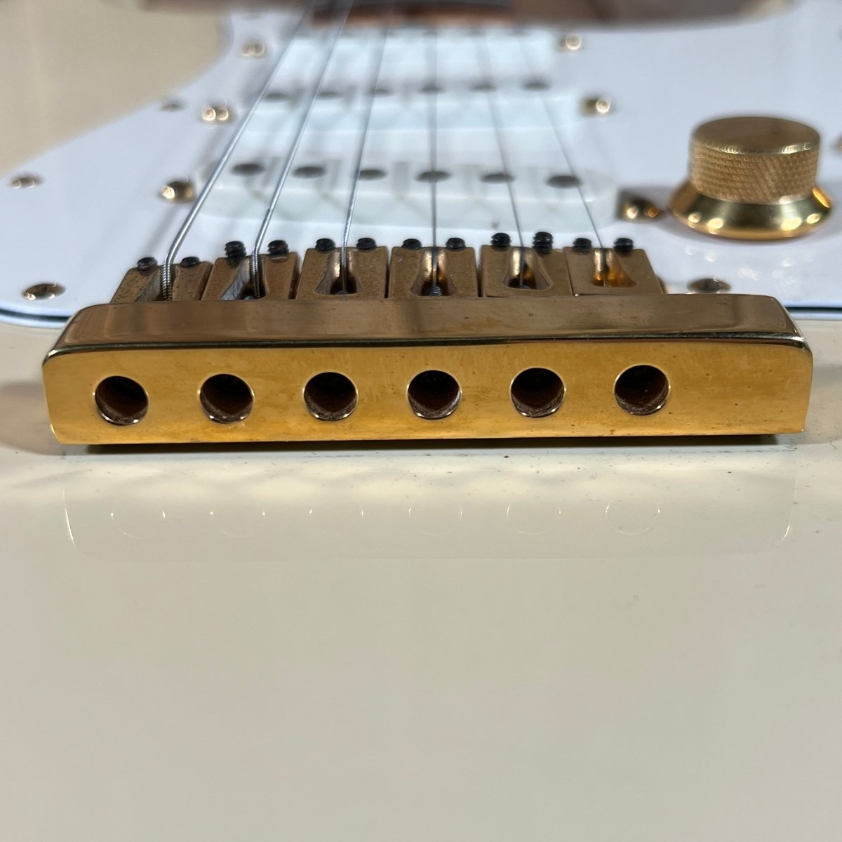 SOLD - Fender "The Strat" 1983 Olympic White - Mahar's Vintage Guitars