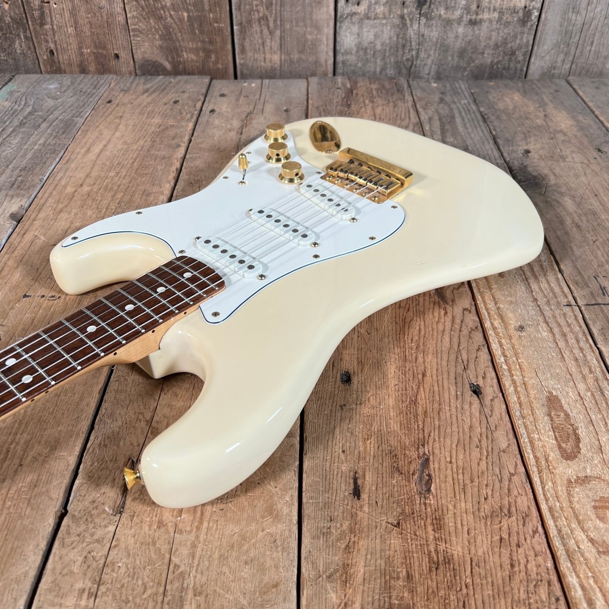 SOLD - Fender "The Strat" 1983 Olympic White - Mahar's Vintage Guitars