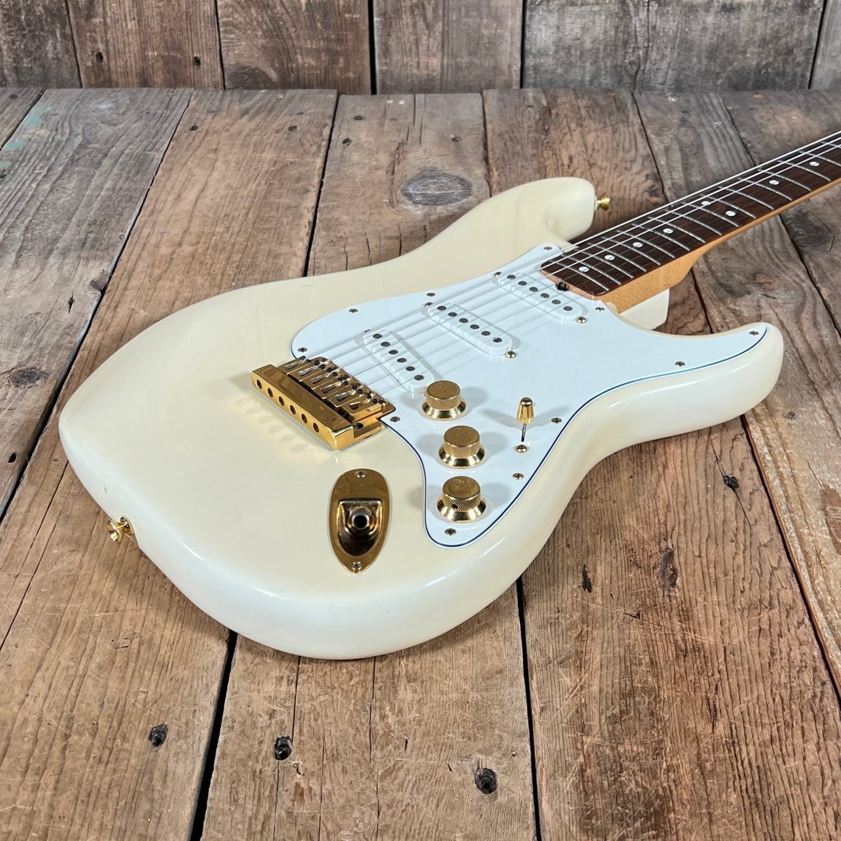 SOLD - Fender "The Strat" 1983 Olympic White - Mahar's Vintage Guitars