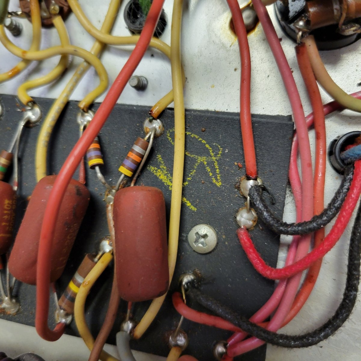 SOLD - Fender Vibrolux Reverb Vintage Guitar Amplifier 1970 - Mahar's Vintage Guitars