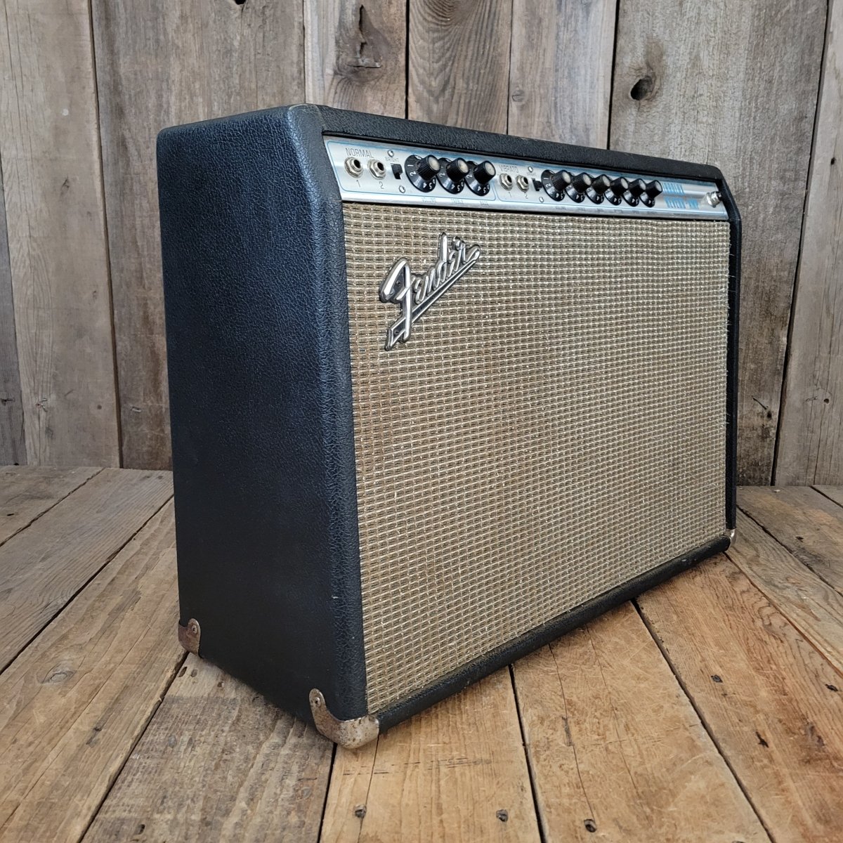 SOLD - Fender Vibrolux Reverb Vintage Guitar Amplifier 1970 - Mahar's Vintage Guitars