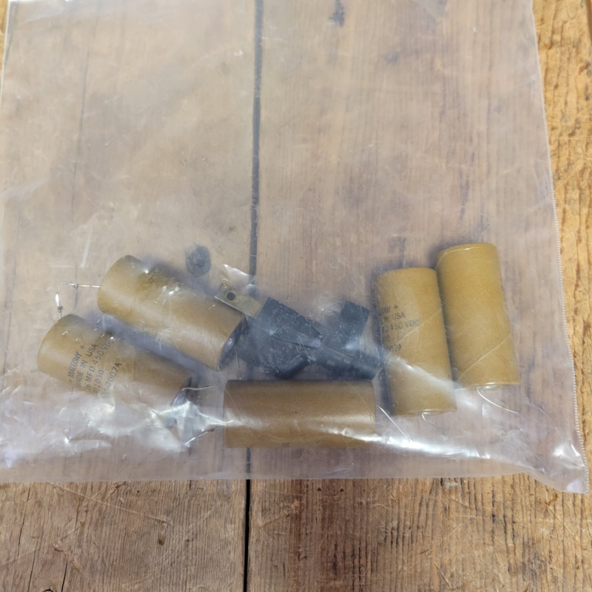 SOLD - Fender Vibrolux Reverb Vintage Guitar Amplifier 1970 - Mahar's Vintage Guitars