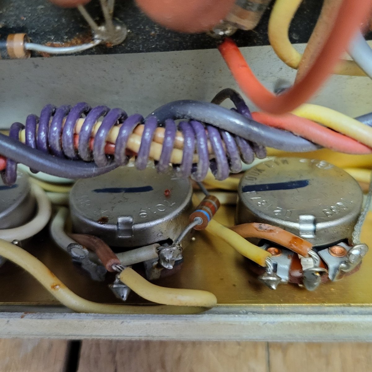 SOLD - Fender Vibrolux Reverb Vintage Guitar Amplifier 1970 - Mahar's Vintage Guitars