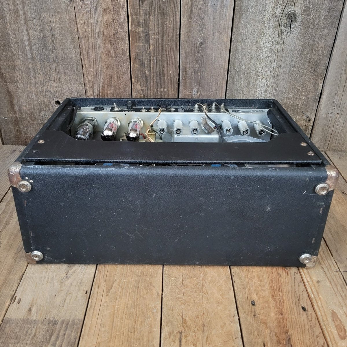 SOLD - Fender Vibrolux Reverb Vintage Guitar Amplifier 1970 - Mahar's Vintage Guitars