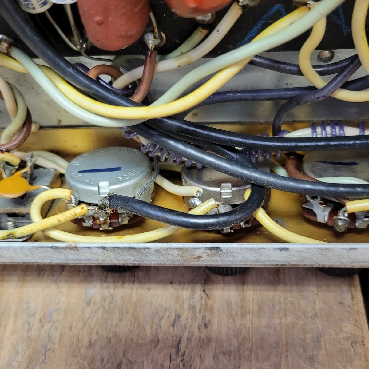 SOLD - Fender Vibrolux Reverb Vintage Guitar Amplifier 1970 - Mahar's Vintage Guitars