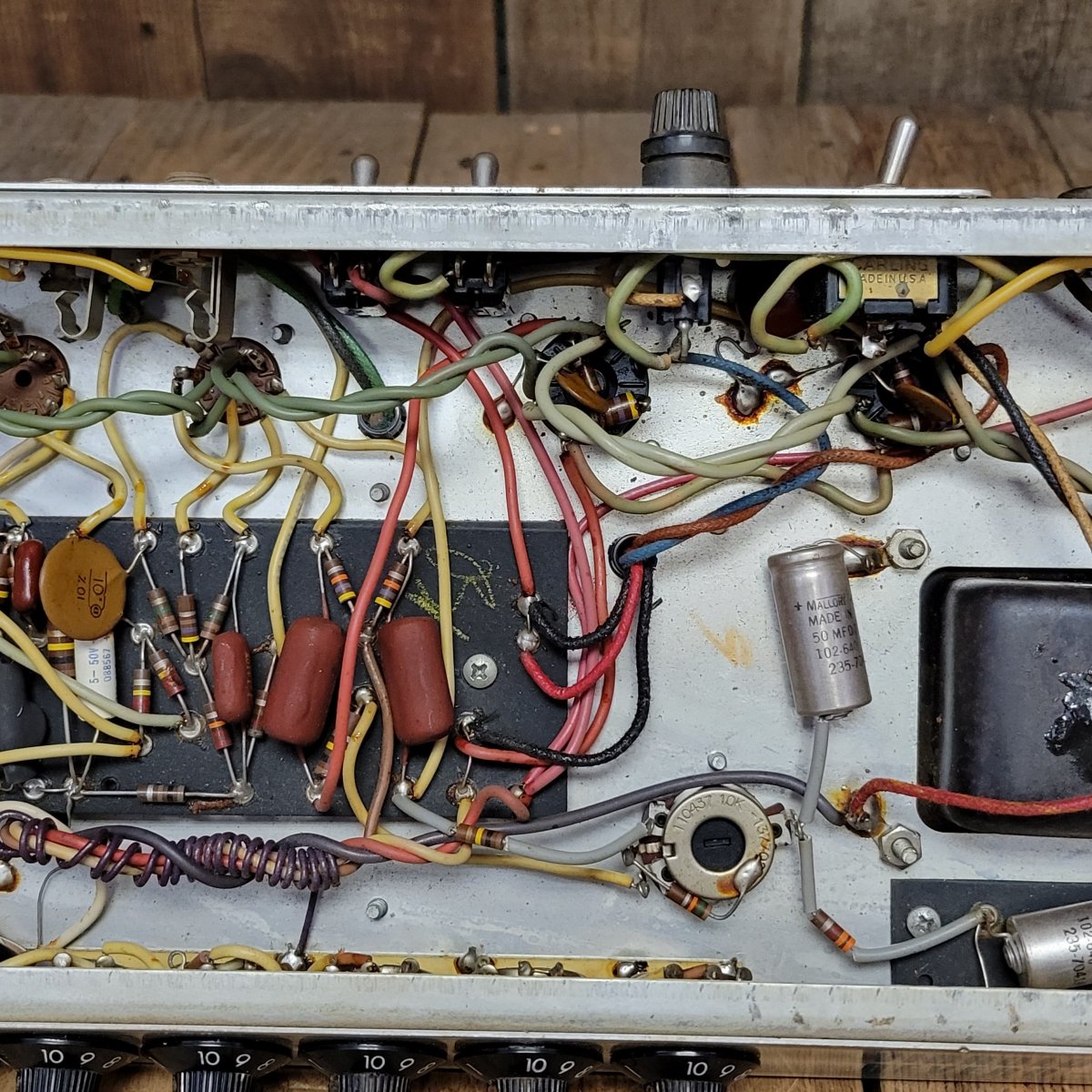 SOLD - Fender Vibrolux Reverb Vintage Guitar Amplifier 1970 - Mahar's Vintage Guitars