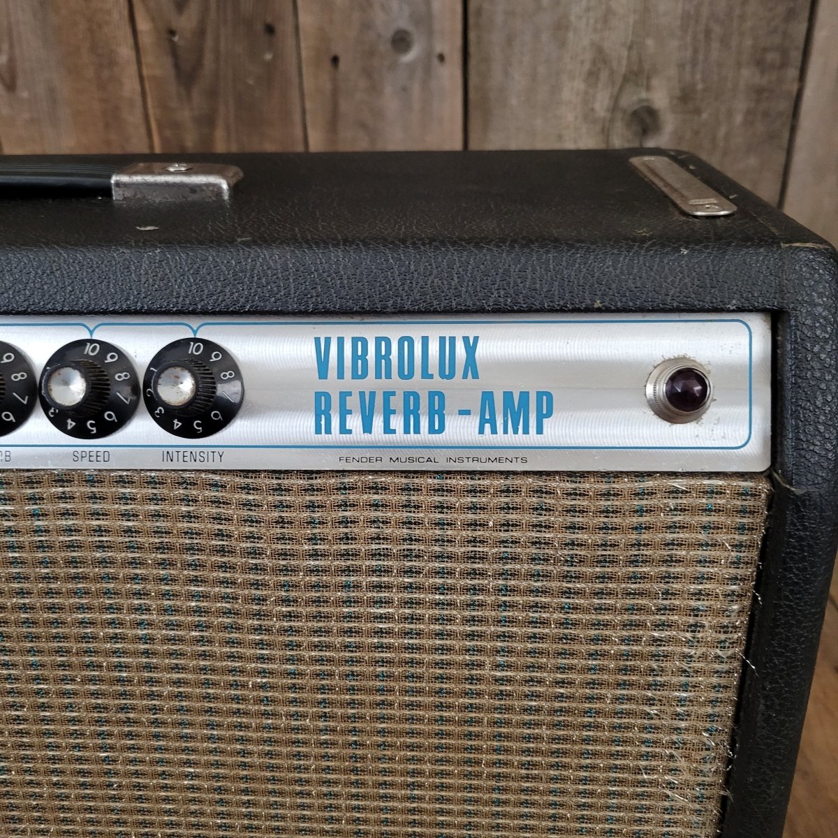SOLD - Fender Vibrolux Reverb Vintage Guitar Amplifier 1970 - Mahar's Vintage Guitars