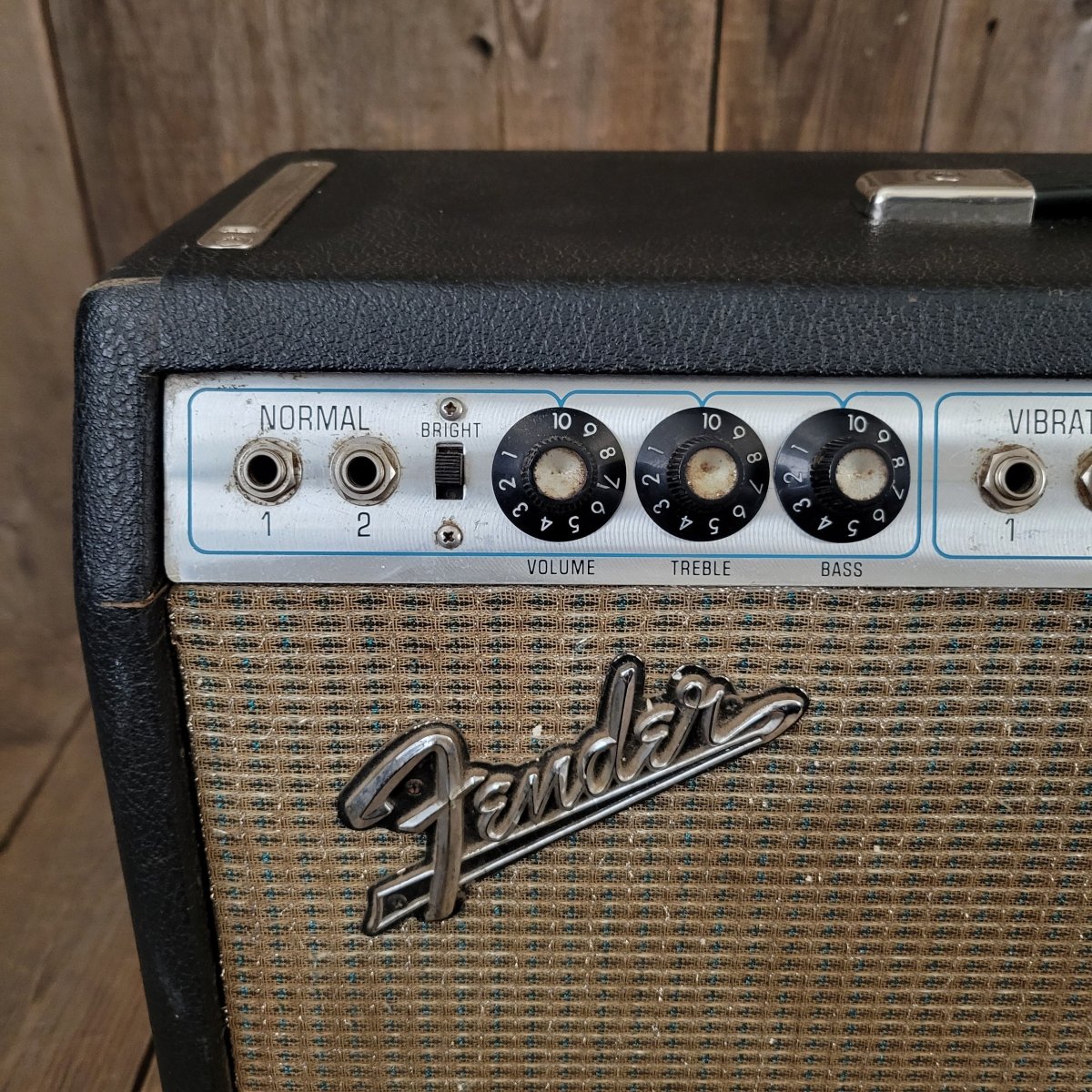 SOLD - Fender Vibrolux Reverb Vintage Guitar Amplifier 1970 - Mahar's Vintage Guitars