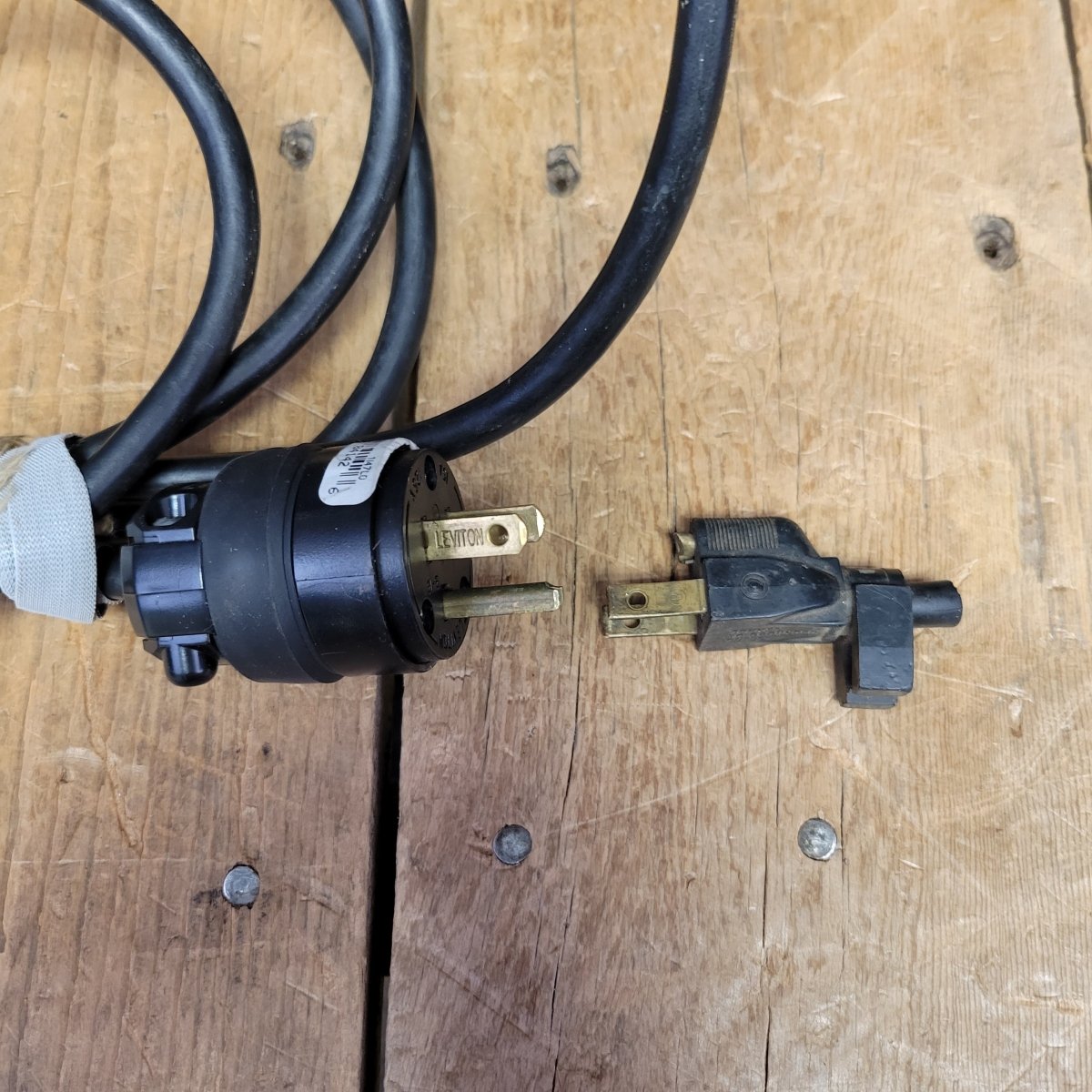 SOLD - Fender Vibrolux Reverb Vintage Guitar Amplifier 1970 - Mahar's Vintage Guitars