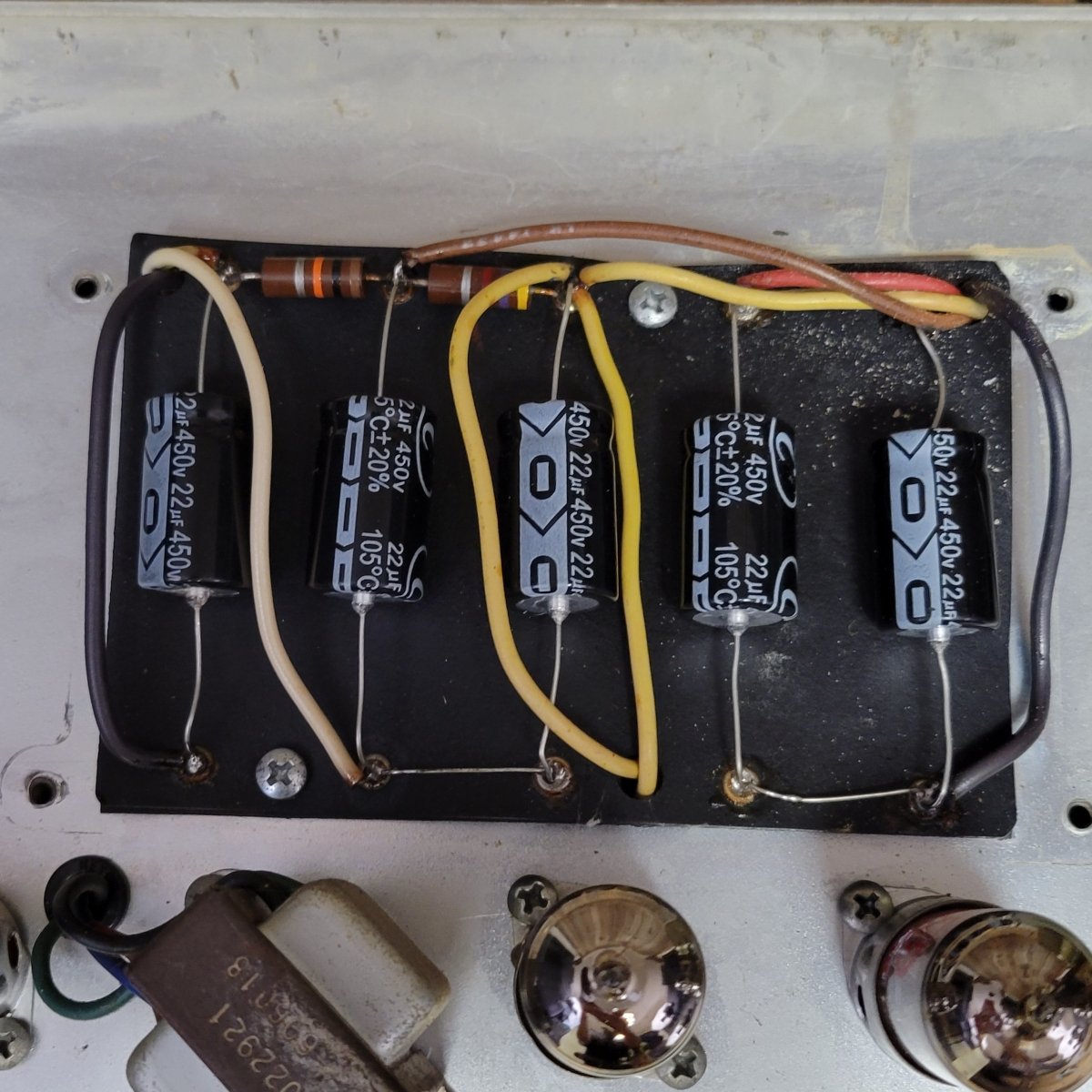 SOLD - Fender Vibrolux Reverb Vintage Guitar Amplifier 1970 - Mahar's Vintage Guitars